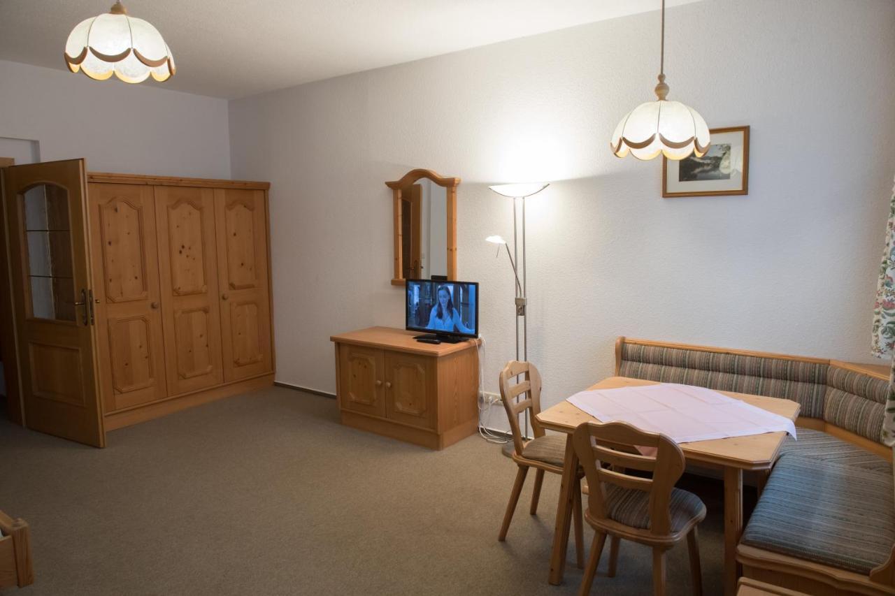 Hotel Blaue Traube à Bad Aussee Extérieur photo