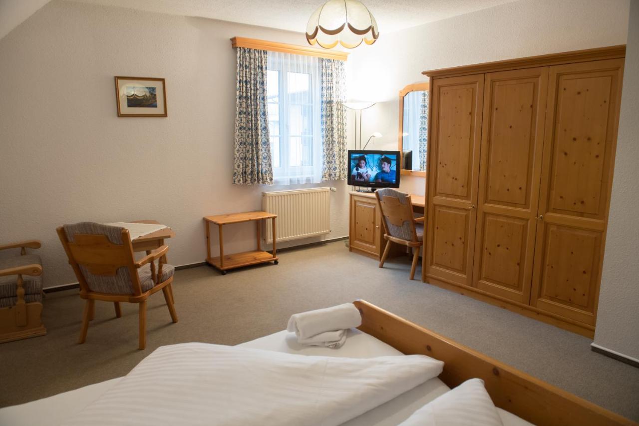 Hotel Blaue Traube à Bad Aussee Extérieur photo